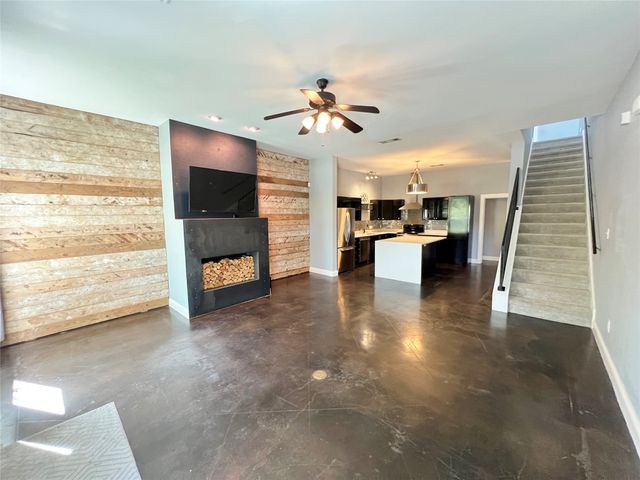 1813 S Ervay Street, Dallas, TX 75215