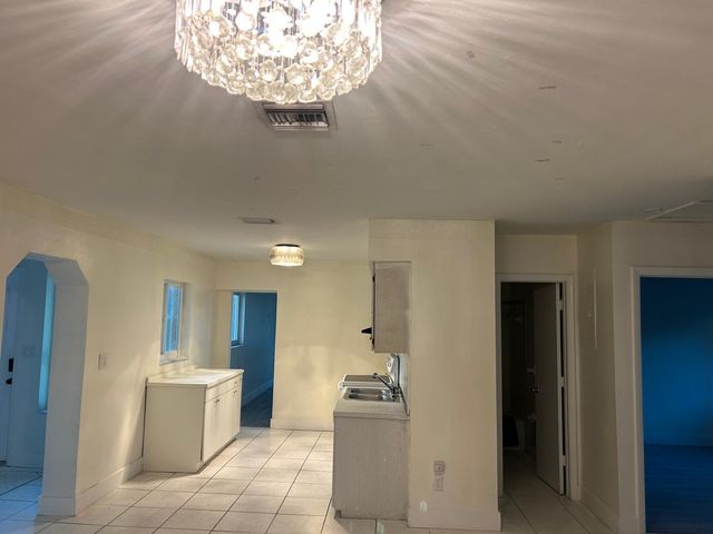 2828 NW 9th Place, Fort Lauderdale, FL 33311