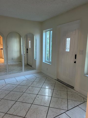 2828 NW 9th Place, Fort Lauderdale, FL 33311