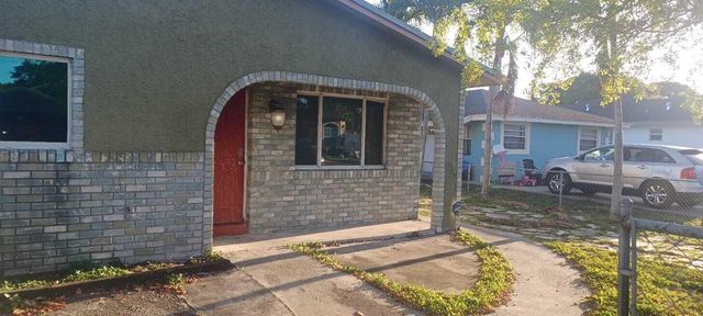 2828 NW 9th Place, Fort Lauderdale, FL 33311