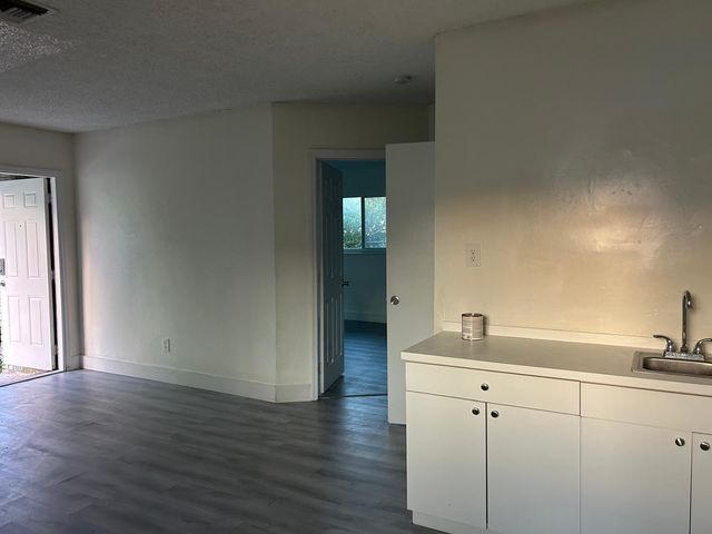 2828 NW 9th Place, Fort Lauderdale, FL 33311