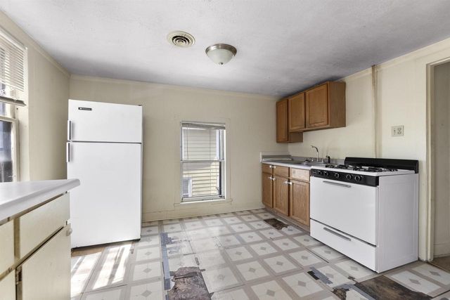 153 E 2ND STREET, Fond Du Lac, WI 54935