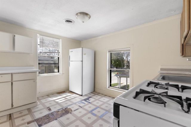 153 E 2ND STREET, Fond Du Lac, WI 54935