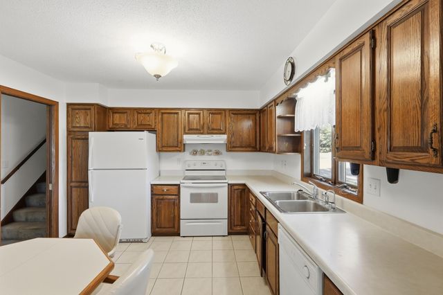 7965 75th Street S, Cottage Grove, MN 55016