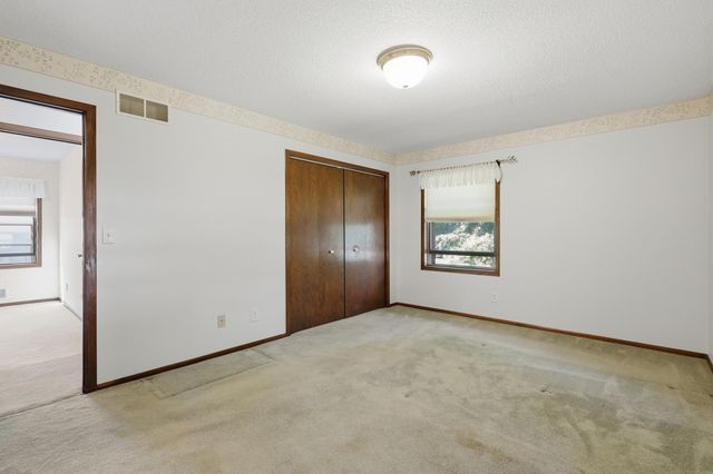 7965 75th Street S, Cottage Grove, MN 55016