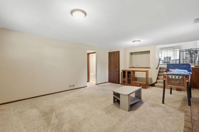 7965 75th Street S, Cottage Grove, MN 55016