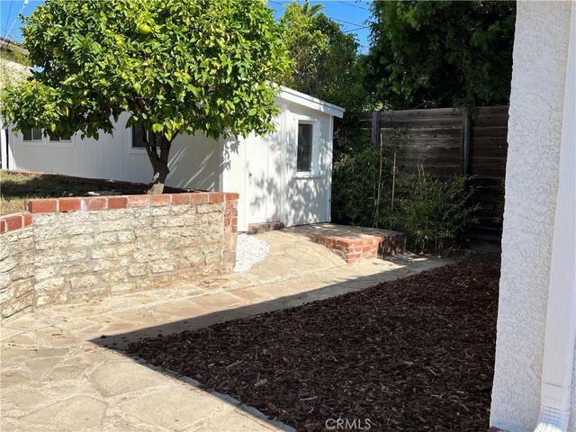 7649 Truxton, Los Angeles, CA 90045