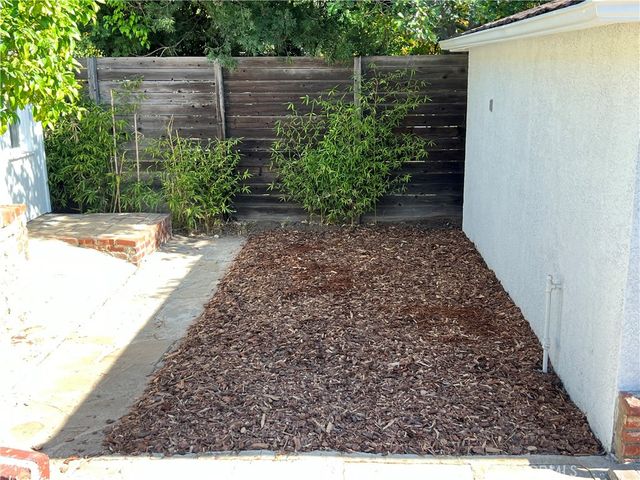 7649 Truxton, Los Angeles, CA 90045