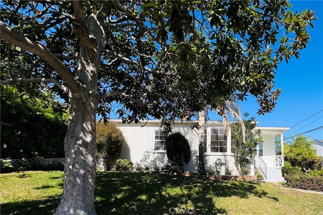 7649 Truxton, Los Angeles, CA 90045