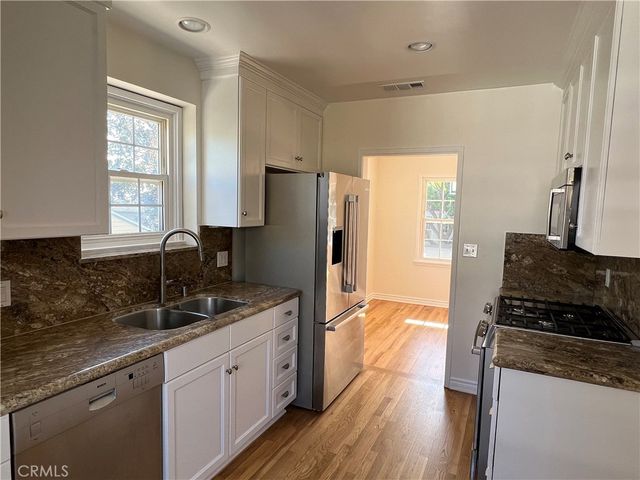 7649 Truxton, Los Angeles, CA 90045