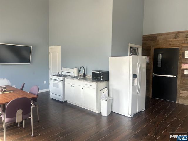 81 Passaic Avenue, Fairfield, NJ 07004
