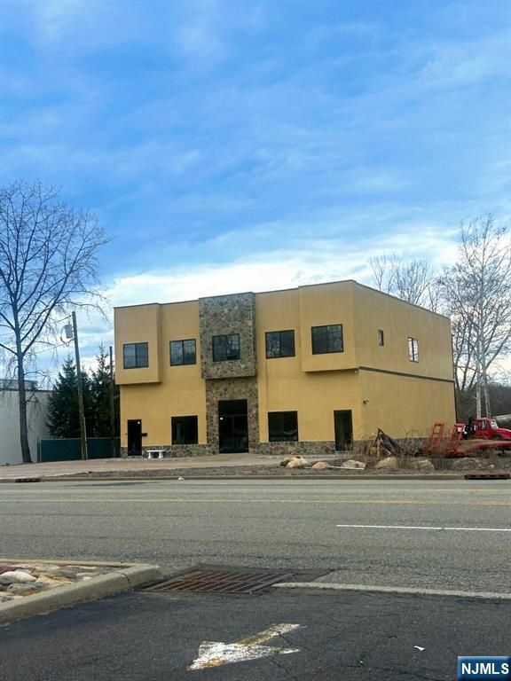 81 Passaic Avenue, Fairfield, NJ 07004
