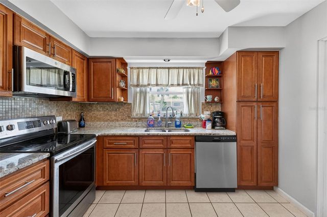 531 SHERIDAN DRIVE, Venice, FL 34293