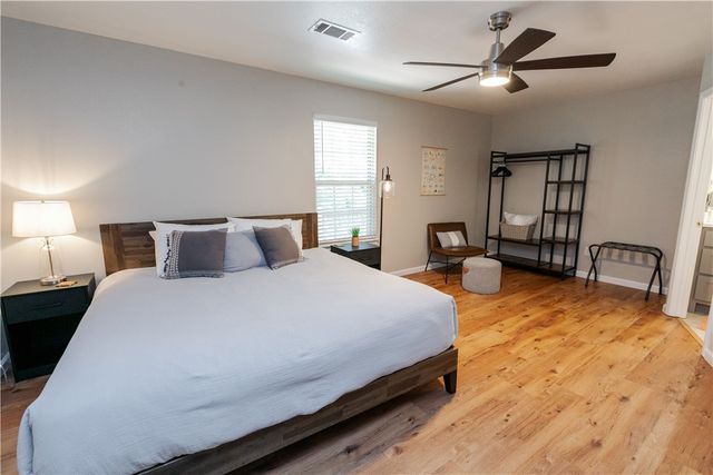 8 Winchester Lane, Bella Vista, AR 72715