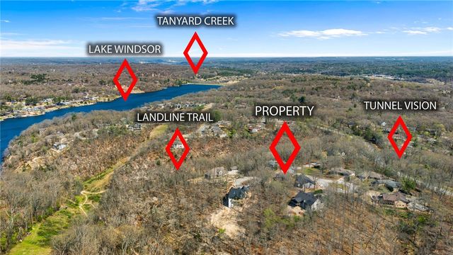 8 Winchester Lane, Bella Vista, AR 72715