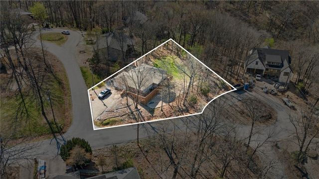 8 Winchester Lane, Bella Vista, AR 72715