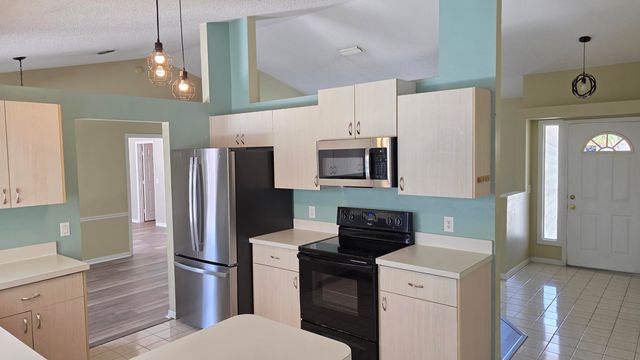 2820 SE Pace Drive, Port St. Lucie, Port St Lucie, FL 34984