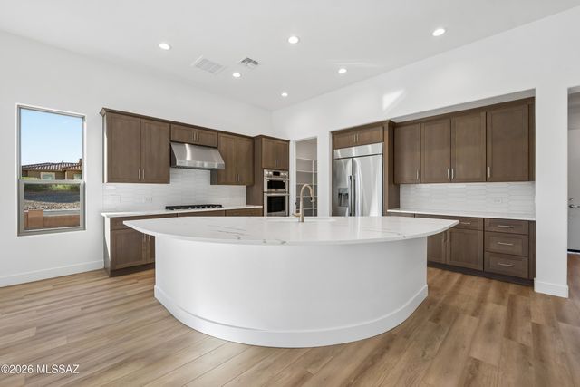 66101 E Cactus Lane, Tucson, AZ 85739