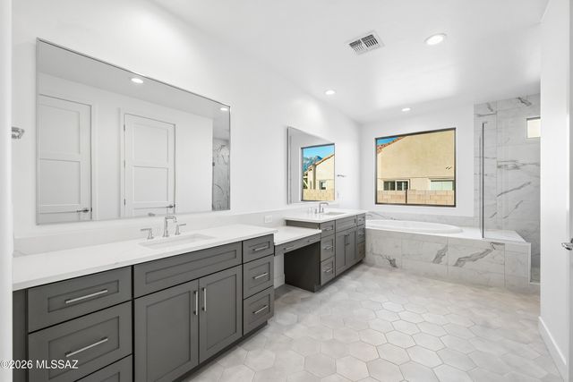 66101 E Cactus Lane, Tucson, AZ 85739