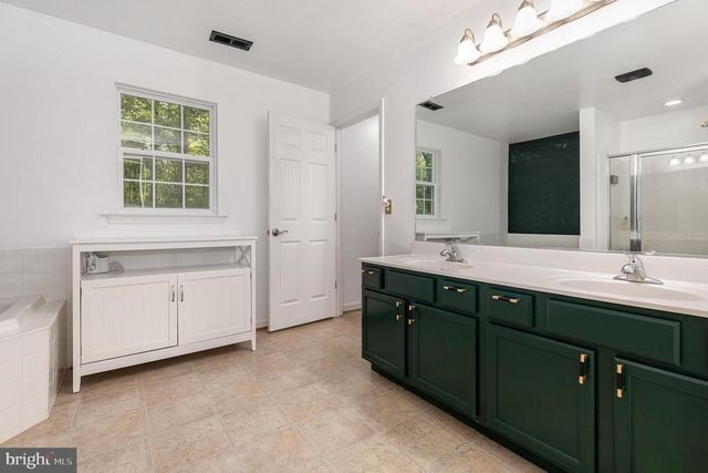640 W ROCKY RUN RD, Fredericksburg, VA 22406