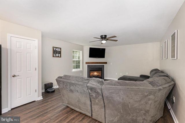 640 W ROCKY RUN RD, Fredericksburg, VA 22406