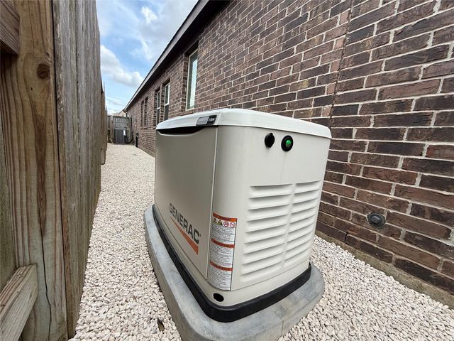 2710 Torrey Pines Drive, Brookshire, TX 77423