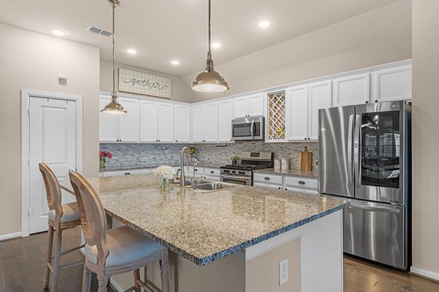 2710 Torrey Pines Drive, Brookshire, TX 77423