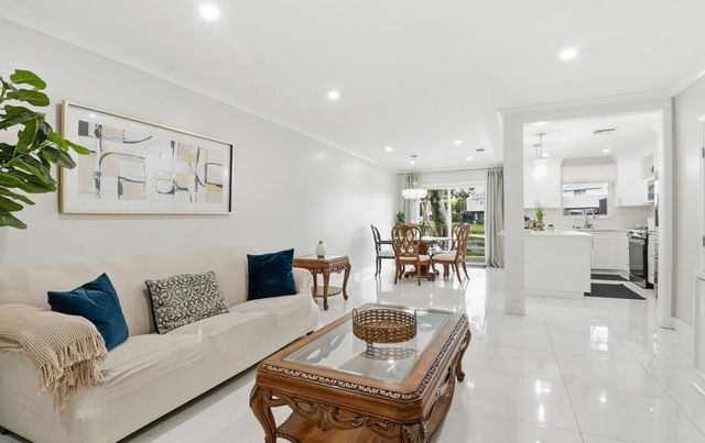 6304 Dockside Circle, Greenacres, FL 33463