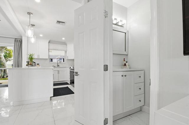 6304 Dockside Circle, Greenacres, FL 33463