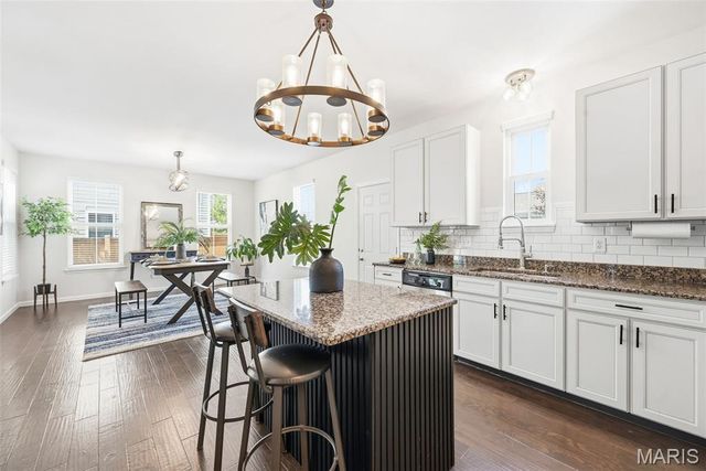 3520 Canal Street, St Charles, MO 63301