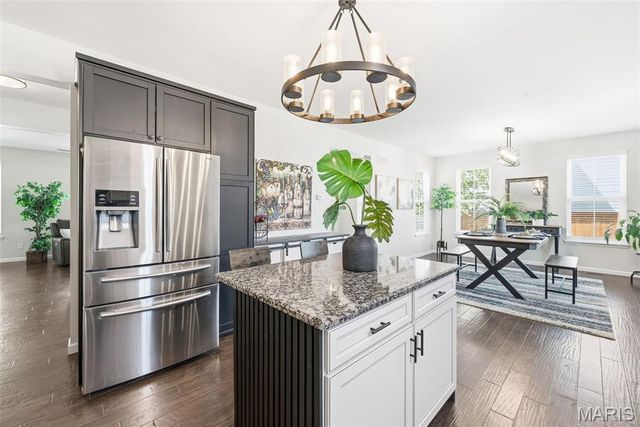 3520 Canal Street, St Charles, MO 63301