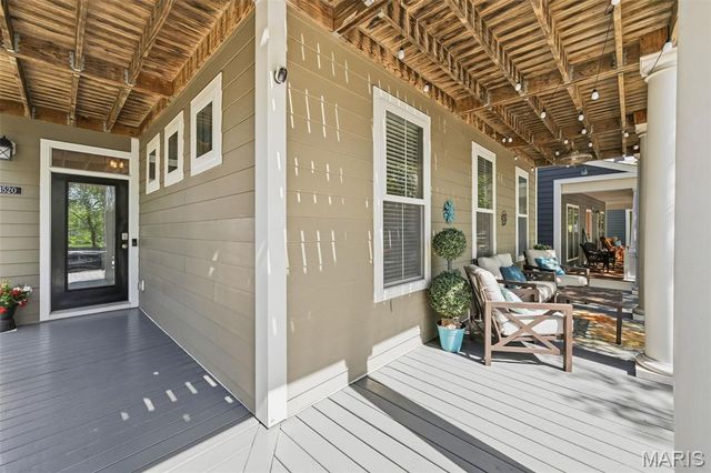 3520 Canal Street, St Charles, MO 63301