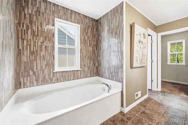 3520 Canal Street, St Charles, MO 63301