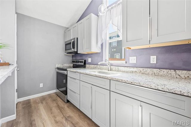 3520 Canal Street, St Charles, MO 63301