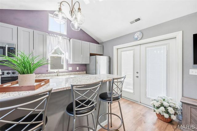 3520 Canal Street, St Charles, MO 63301