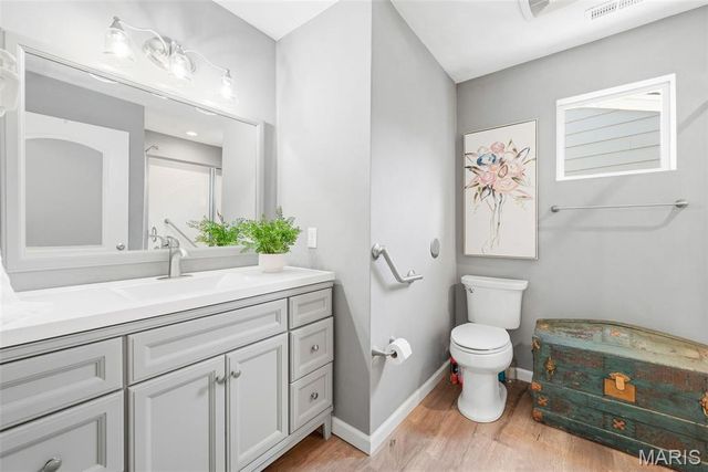 3520 Canal Street, St Charles, MO 63301