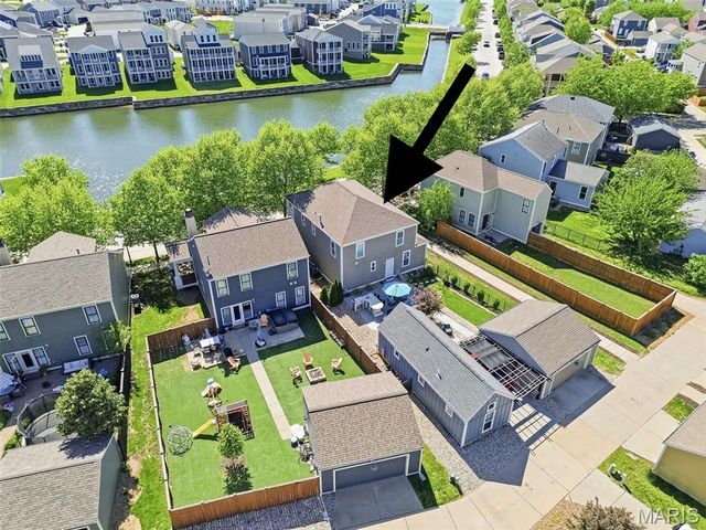 3520 Canal Street, St Charles, MO 63301