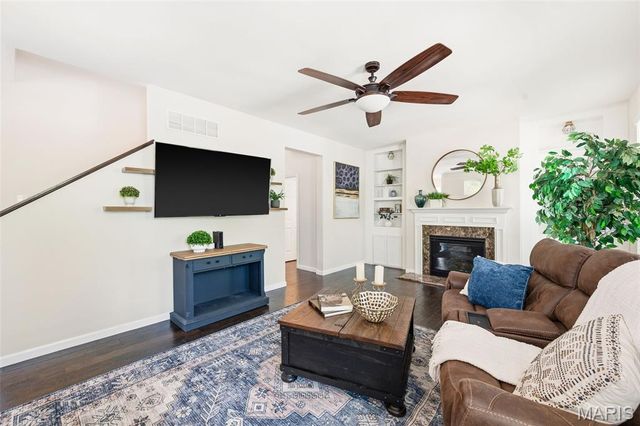 3520 Canal Street, St Charles, MO 63301