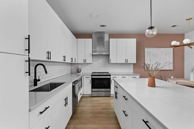 3101 Govalle Ave 106, Austin, TX 78702