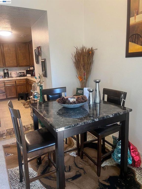Image 14 of property listing at 999 Porter Ave 4, Stockton, CA 95207
