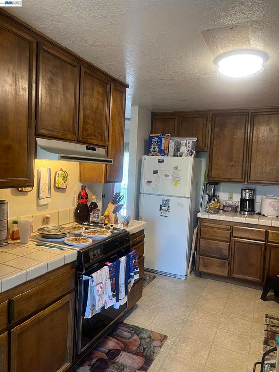 Image 19 of property listing at 999 Porter Ave 4, Stockton, CA 95207
