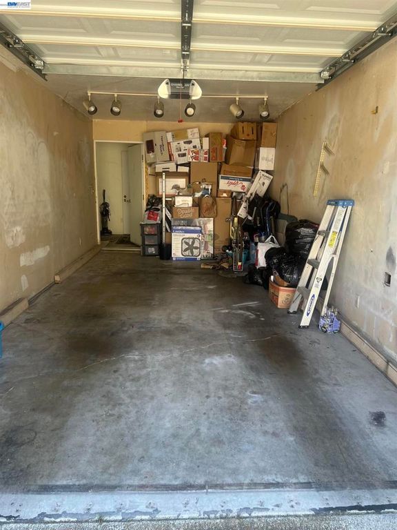 Image 26 of property listing at 999 Porter Ave 4, Stockton, CA 95207