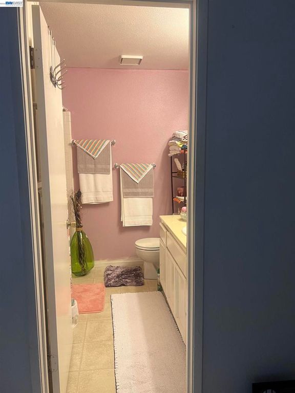 Image 7 of property listing at 999 Porter Ave 4, Stockton, CA 95207