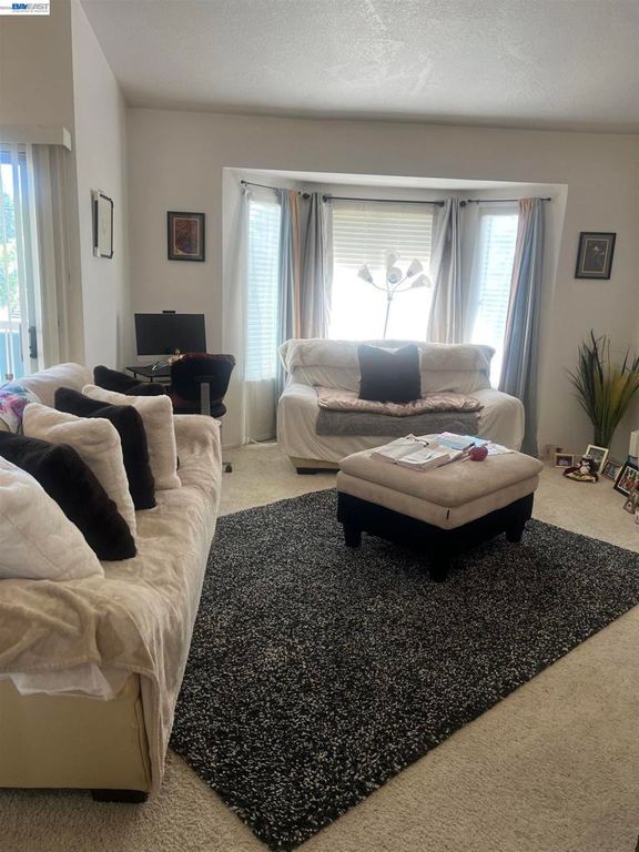 Image 9 of property listing at 999 Porter Ave 4, Stockton, CA 95207