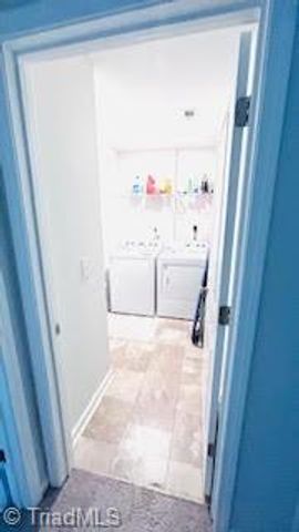 4231 Honeysuckle Vine Run, Winston-salem, NC 27106