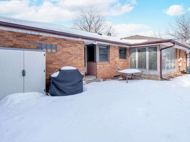 1072 Delaware Avenue, West Saint Paul, MN 55118
