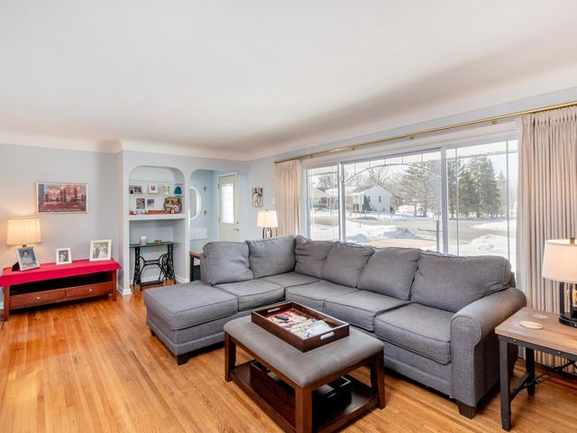 1072 Delaware Avenue, West Saint Paul, MN 55118