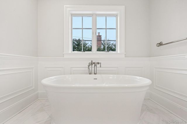 133 Newmarket Road, Garden City, NY 11530