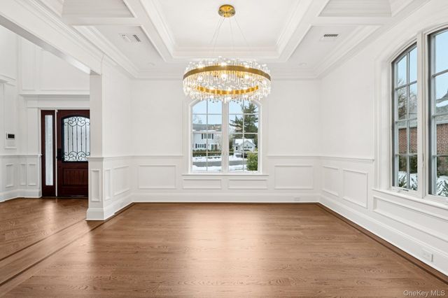 133 Newmarket Road, Garden City, NY 11530