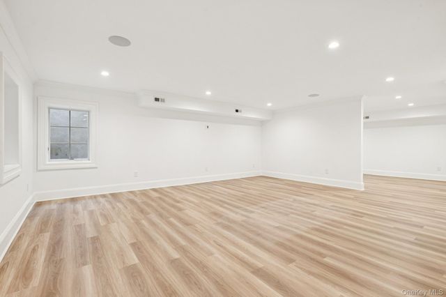 133 Newmarket Road, Garden City, NY 11530